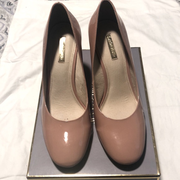 Shoes - Picture 1 of 5
